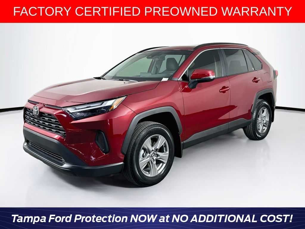 Toyota RAV4 XLE 2025