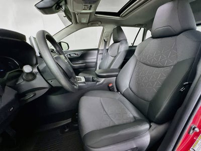 Toyota RAV4 XLE 2025