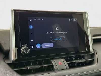 Toyota RAV4 XLE 2025