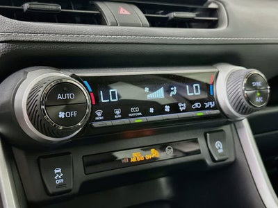 Toyota RAV4 XLE 2025