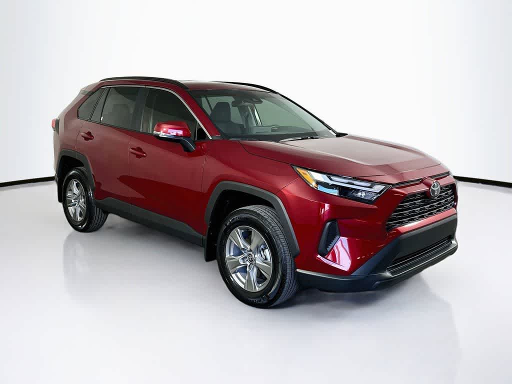 Toyota RAV4 XLE 2025