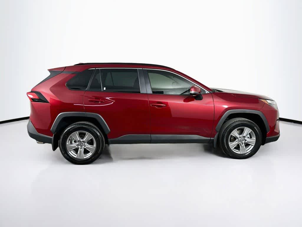 Toyota RAV4 XLE 2025