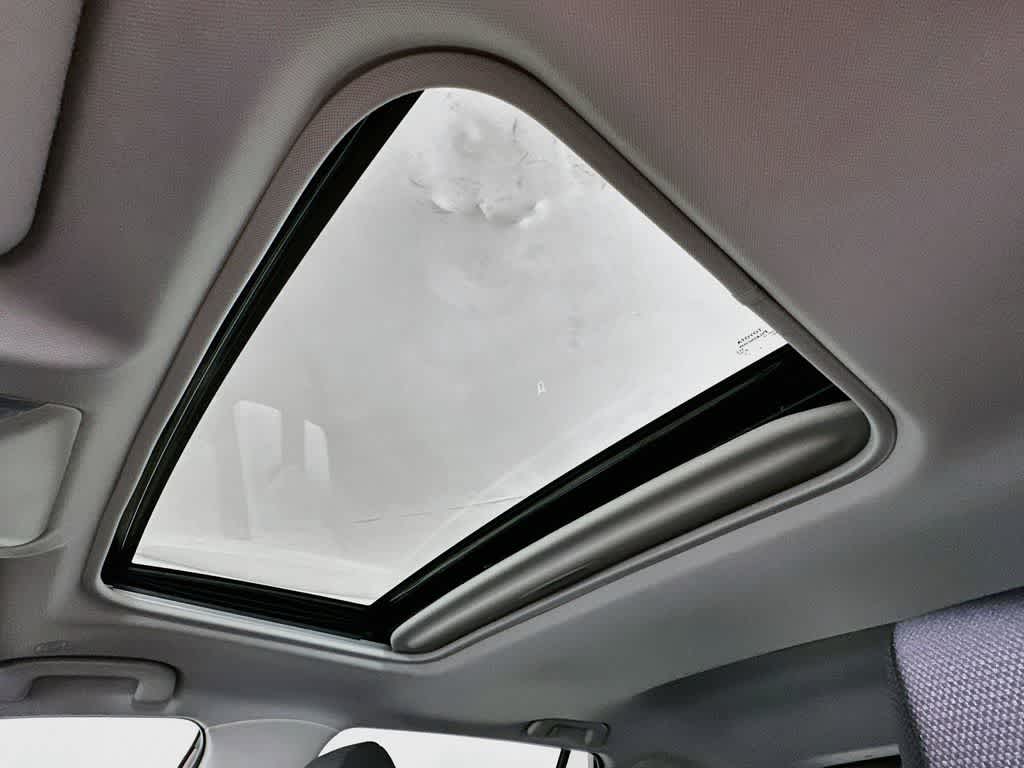 Toyota RAV4 XLE 2025