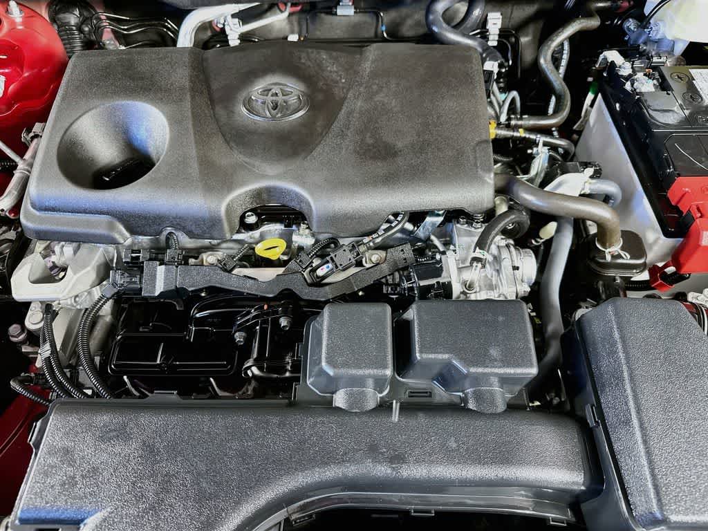 Toyota RAV4 XLE 2025