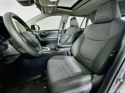 Toyota RAV4 XLE 2025