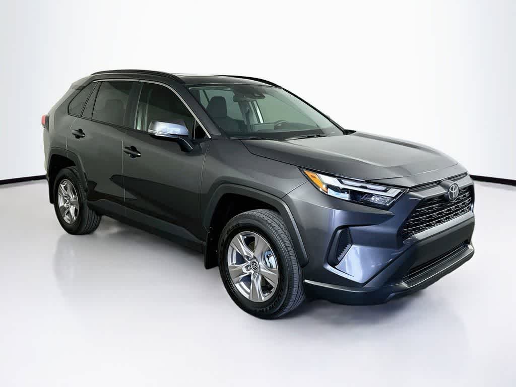 Toyota RAV4 XLE 2025