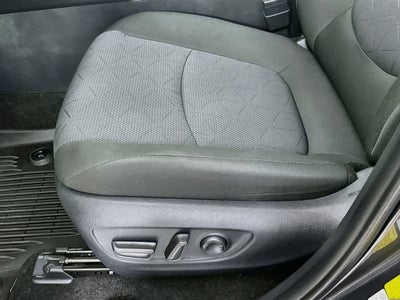 Toyota RAV4 XLE 2025