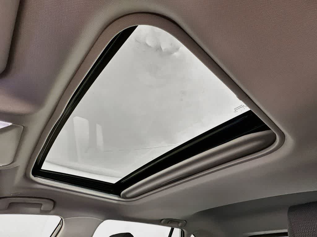 Toyota RAV4 XLE 2025