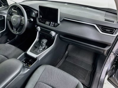 Toyota RAV4 XLE 2025