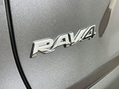 Toyota RAV4 XLE 2025