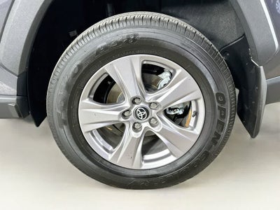 Toyota RAV4 XLE 2025