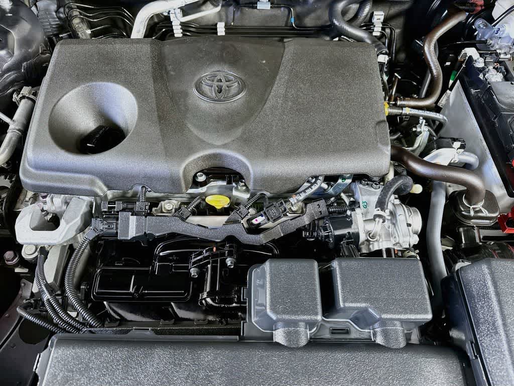 Toyota RAV4 XLE 2025