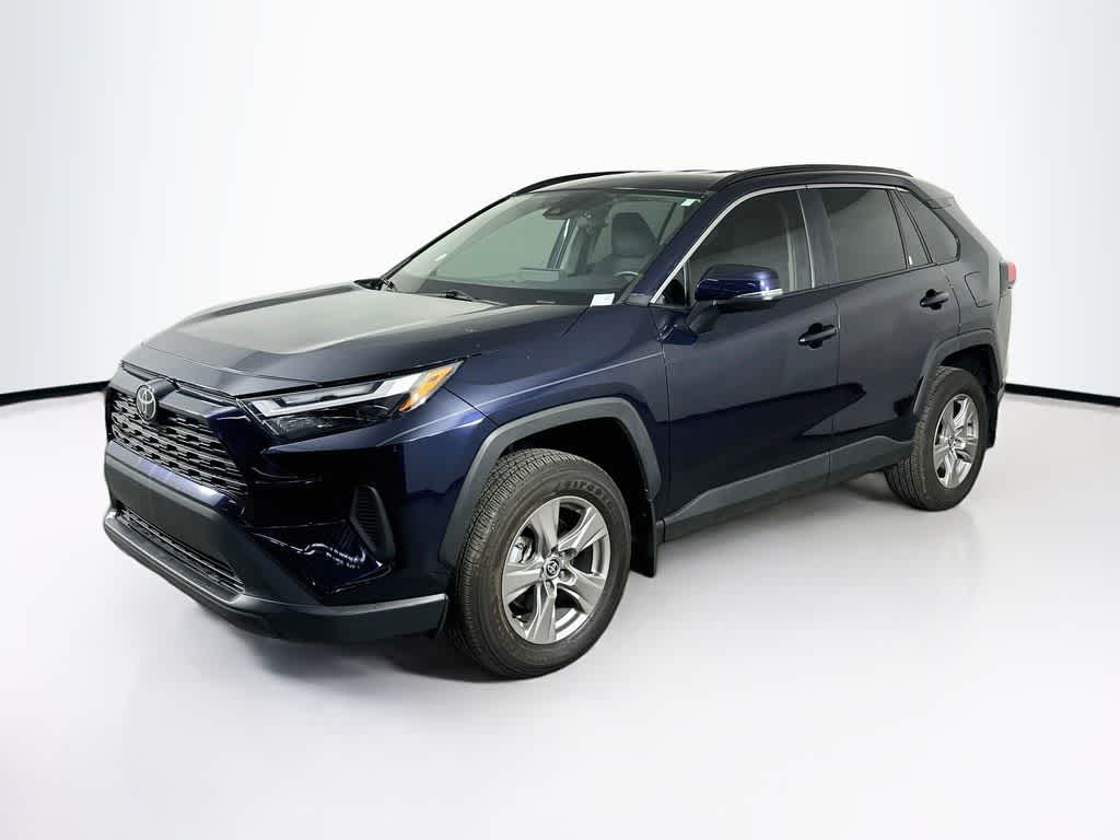 Toyota RAV4 XLE 2025