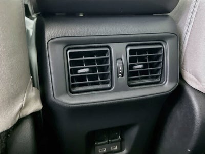 Toyota RAV4 XLE 2025