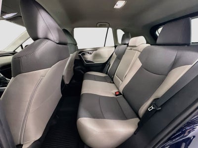 Toyota RAV4 XLE 2025