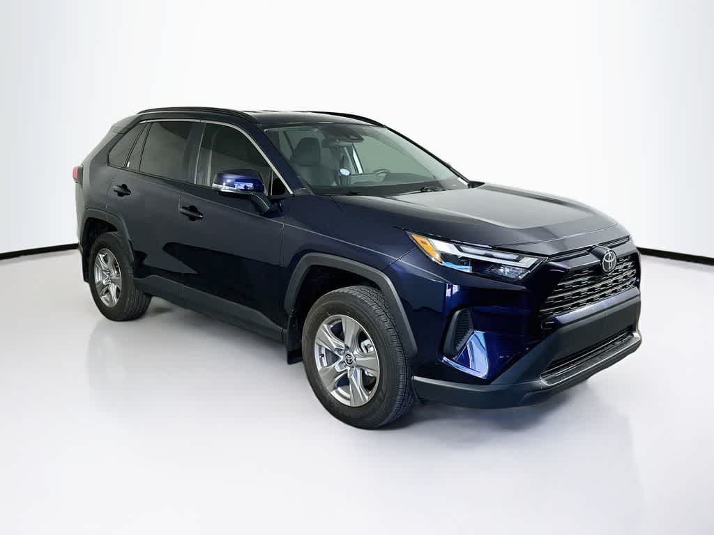 Toyota RAV4 XLE 2025