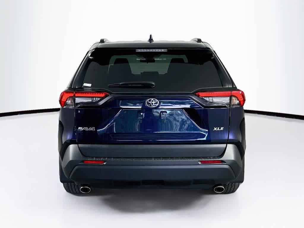 Toyota RAV4 XLE 2025