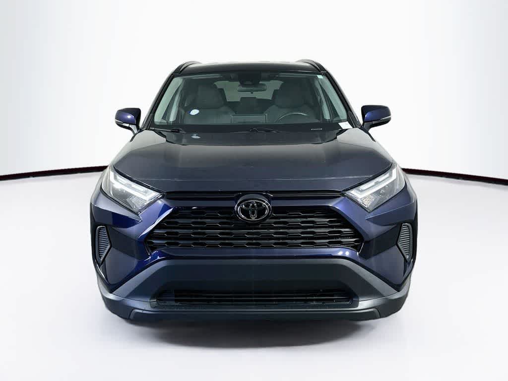Toyota RAV4 XLE 2025