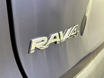 Toyota RAV4 XLE 2025