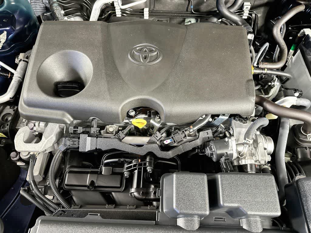 Toyota RAV4 XLE 2025