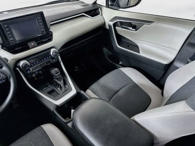 Toyota RAV4 XLE 2022