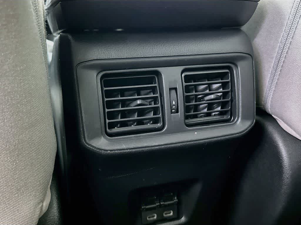Toyota RAV4 XLE 2022
