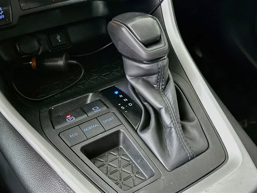 Toyota RAV4 XLE 2022
