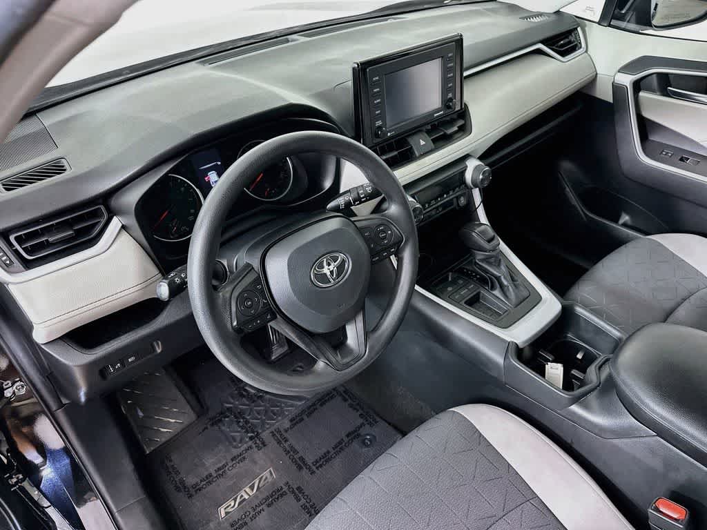 Toyota RAV4 XLE 2022
