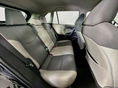 Toyota RAV4 XLE 2022