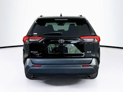 Toyota RAV4 XLE 2022
