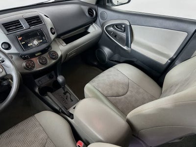 Toyota RAV4 Base 2010