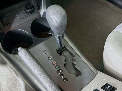 Toyota RAV4 Base 2010