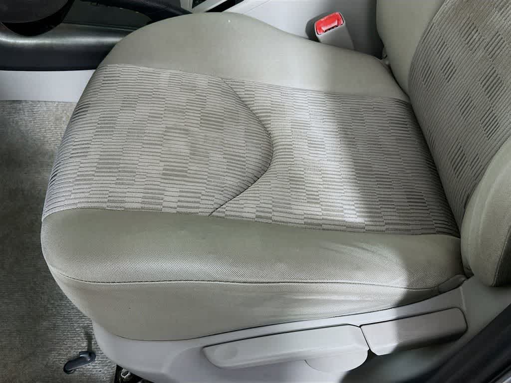 Toyota RAV4 Base 2010