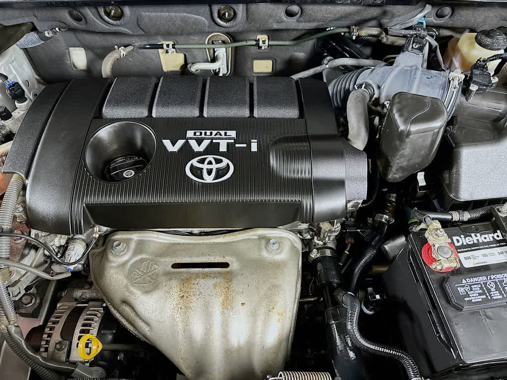Toyota RAV4 Base 2010
