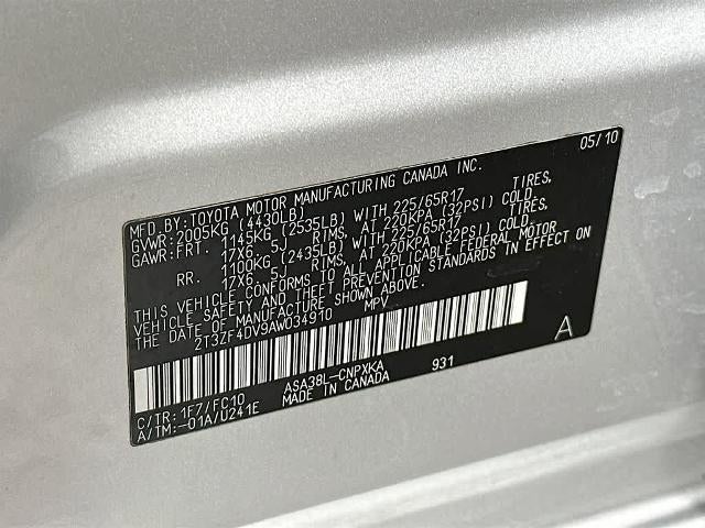 Toyota RAV4 Base 2010