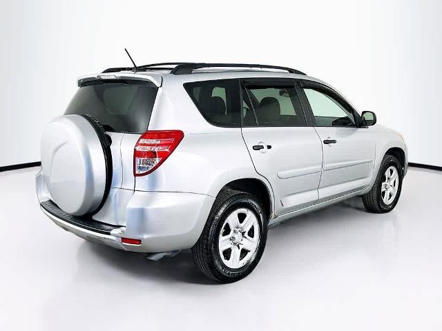 Toyota RAV4 Base 2010