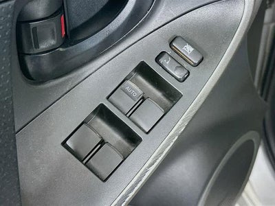 Toyota RAV4 Base 2010