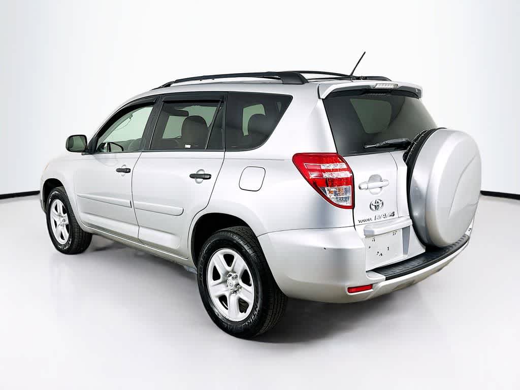 Toyota RAV4 Base 2010