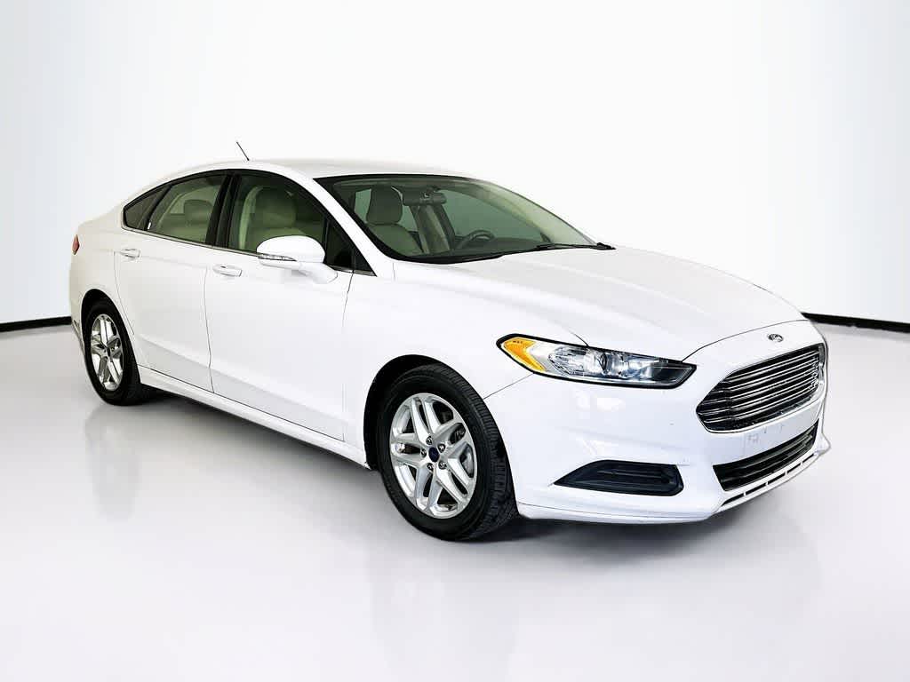 Ford Fusion SE 2016