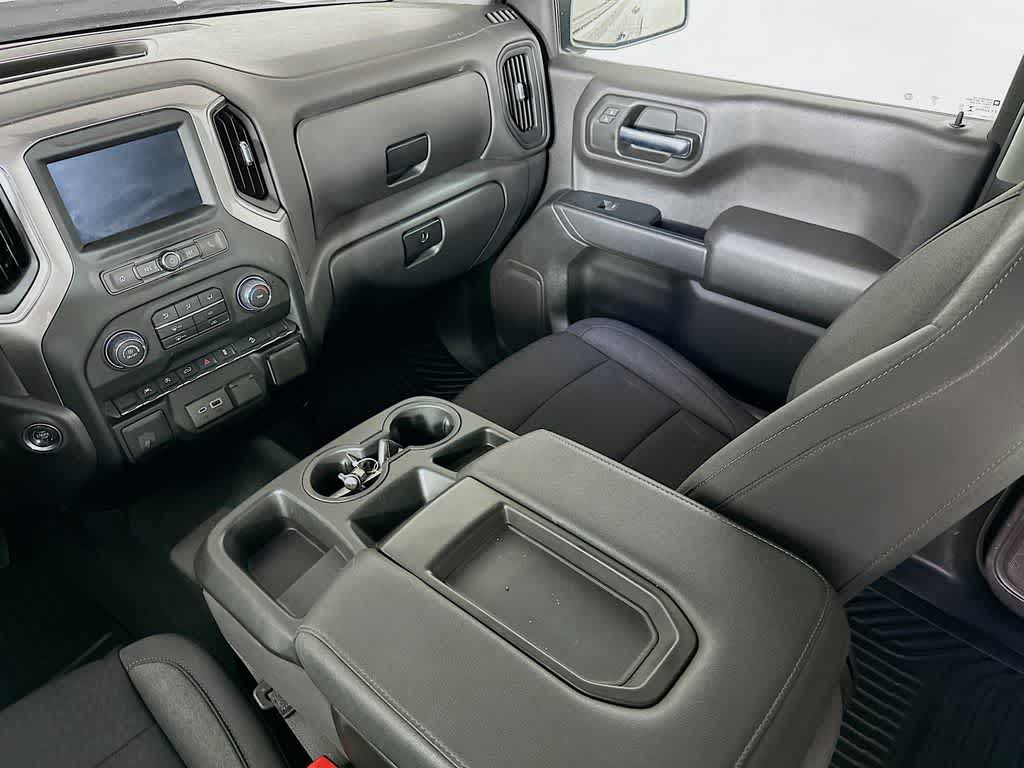 Chevrolet Silverado 1500 Custom Trail Boss 2024