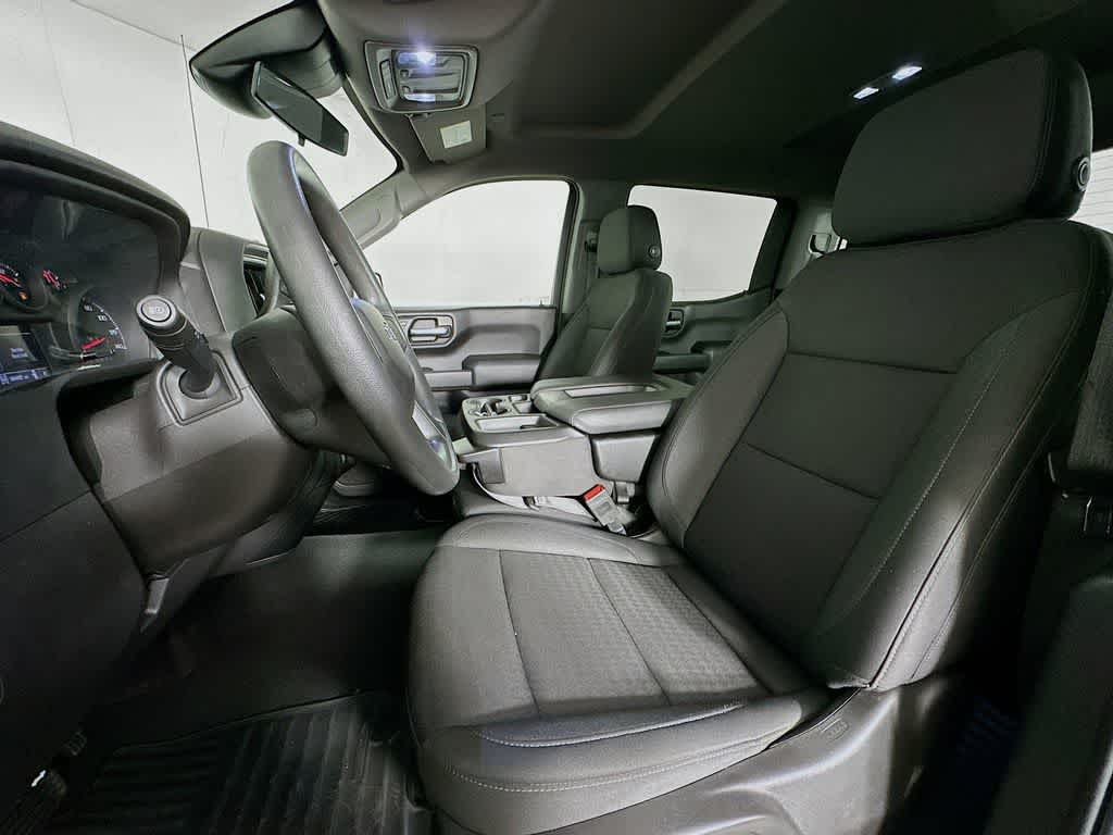 Chevrolet Silverado 1500 Custom Trail Boss 2024