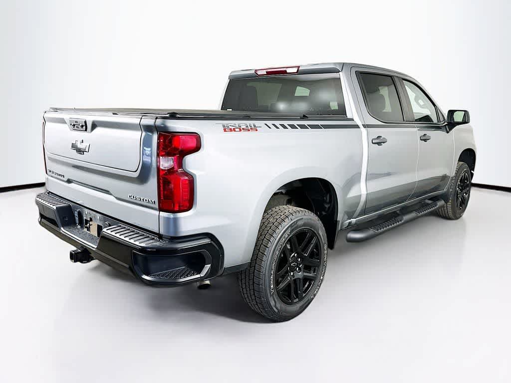 Chevrolet Silverado 1500 Custom Trail Boss 2024