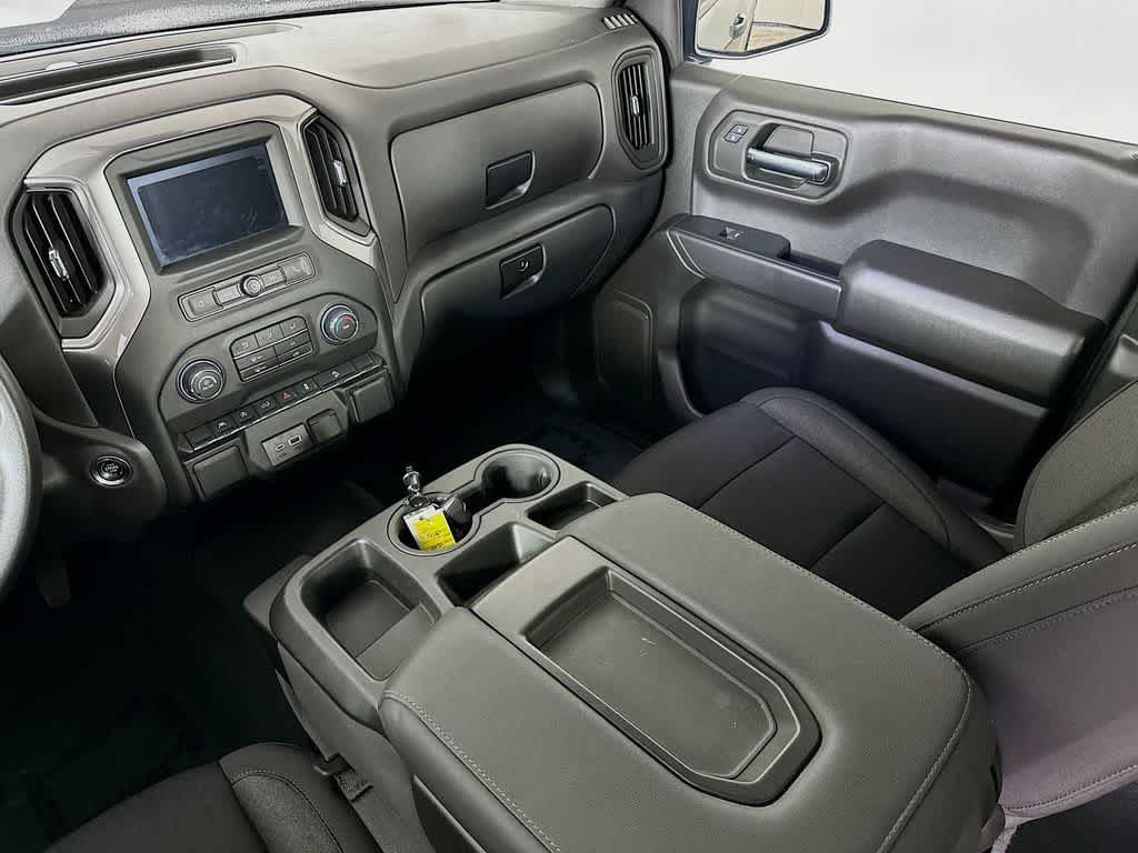 Chevrolet Silverado 1500 Custom Trail Boss 2024