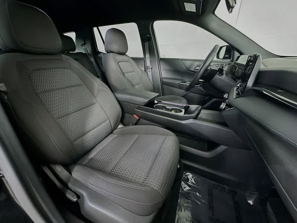 Chevrolet Equinox LT con tracción delantera, 2025