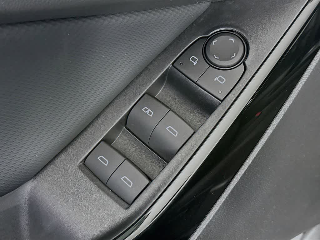 Chevrolet Equinox LT con tracción delantera, 2025
