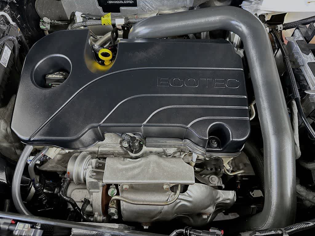 Chevrolet Equinox LT con tracción delantera, 2025