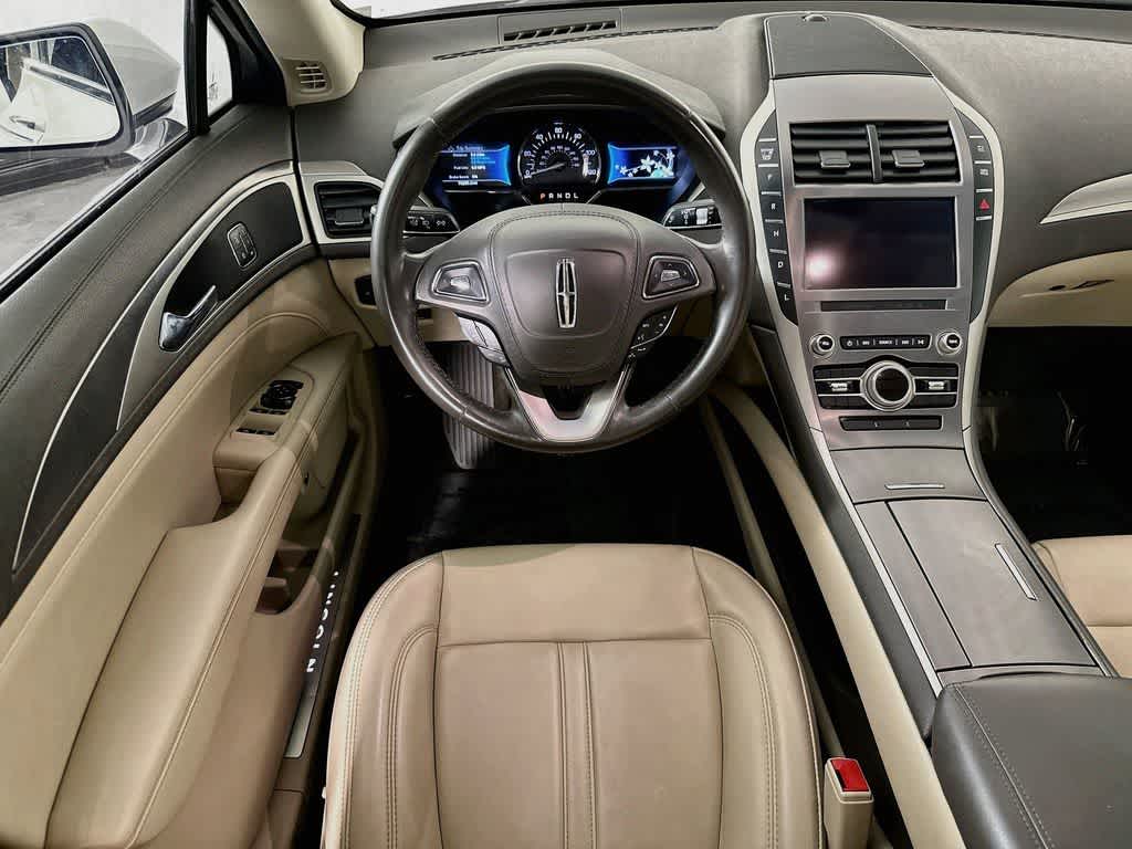 Lincoln MKZ Hybrid 2020, versión básica