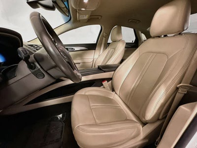 Lincoln MKZ Hybrid 2020, versión básica