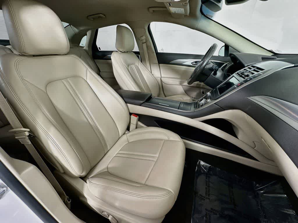Lincoln MKZ Hybrid 2020, versión básica