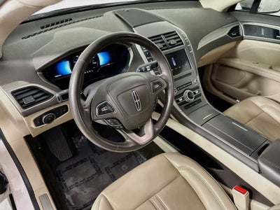 Lincoln MKZ Hybrid 2020, versión básica